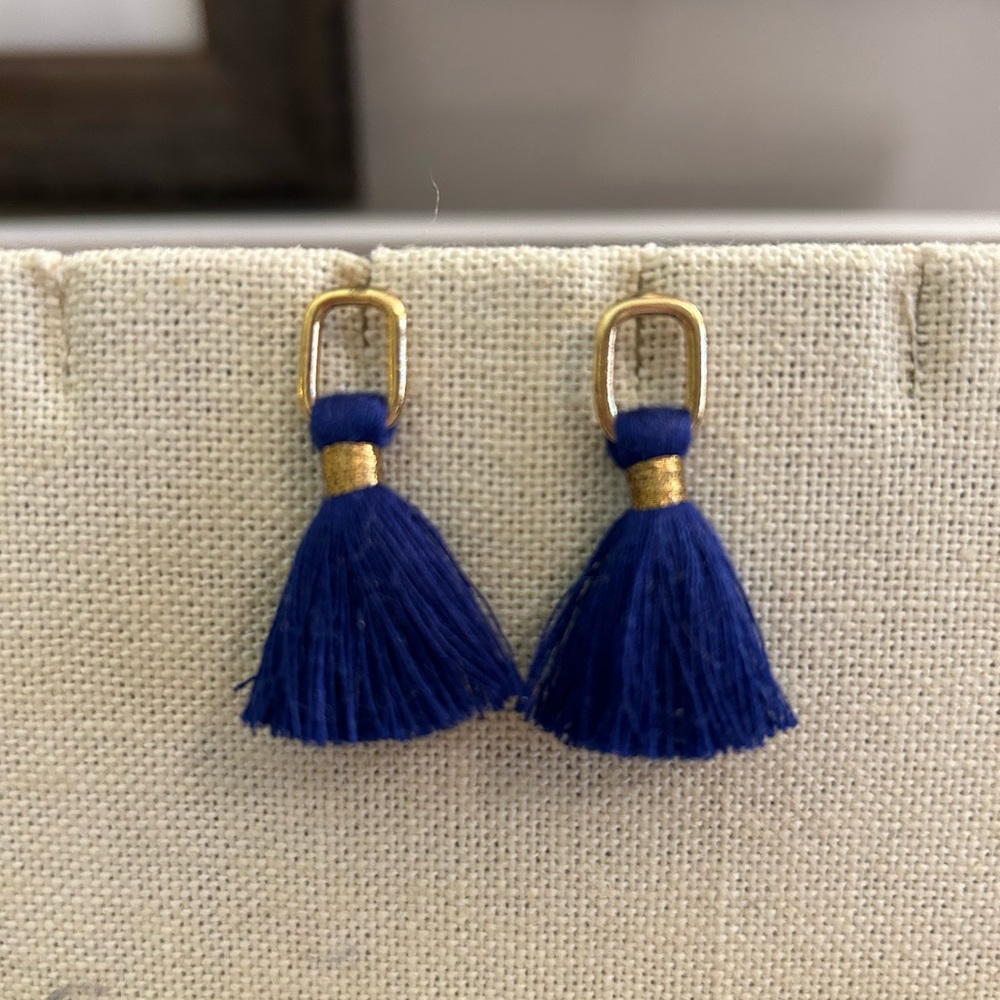 Flounce Earrings